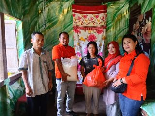 Di Tengah Derita Kepedulian Bang YD Hadir Bersama Gerakan Peduli Kota Gunungsitoli
