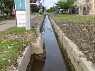 Normalisasi Parid Jln.Pipa Besar simpang Tanah Lapang   P,Susu