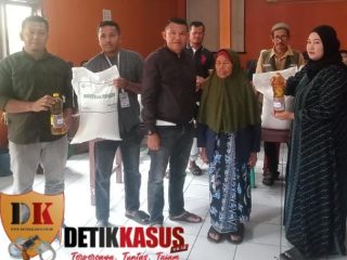 Pemdes Cibadak Salurkan Bantuan Pangan Untuk 1.800 Keluarga,Penerima Manpaat Dipastikan Tepat Sasaran 