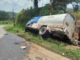 Tangki Solar Tergelincir di Kerinci, Dugaan BBM Tanpa Dokumen Mengemuka! Polres Kerinci Didesak Sita Kendaraan dan Bongkar Jaringan Distribusinya