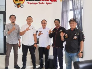 Silaturahmi LSM TKP Ke Lurah Tanjung Sengkuang Kecamatan Batu Ampar, Bahas Krisis Air Bersih dan Pemberdayaan Warga.